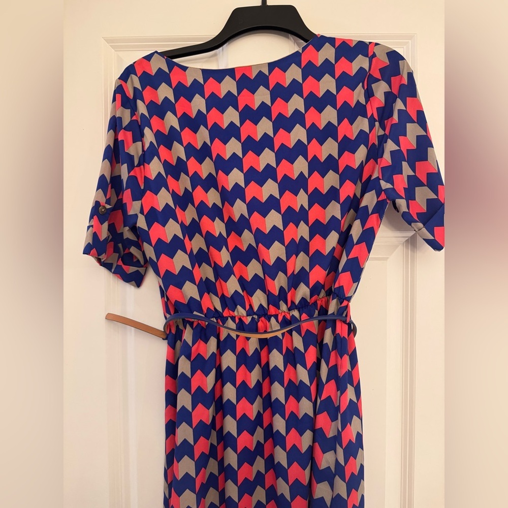Everly Multicolor Chevron Dress - Picture 5 of 6